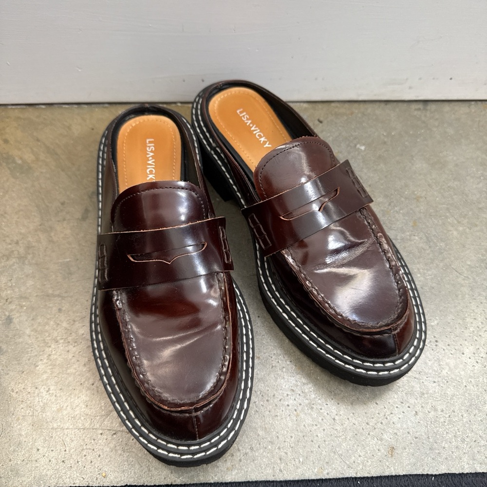 Lisa Wicky Women's Burgundy Loafers